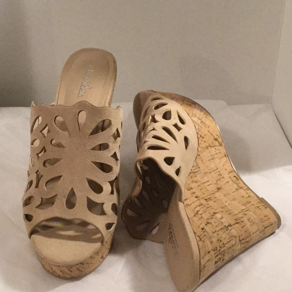 🆕 CHARLES BY DAVID WEDGES